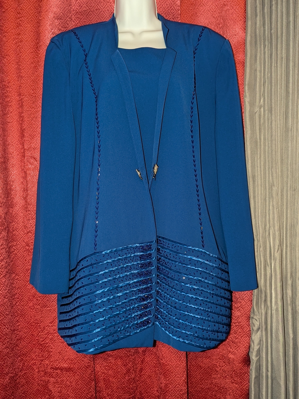 Embellished Women's 3PC Skirt Suit